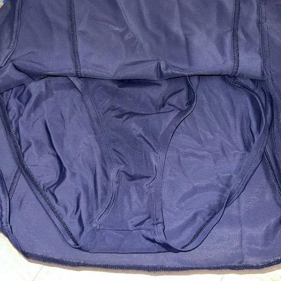 White Stag Swim Dress One Piece Size. Large 12/14 - Picture 7 of 10